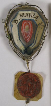 Crystal theca with relic of the Veil of the Blessed Virgin Mary