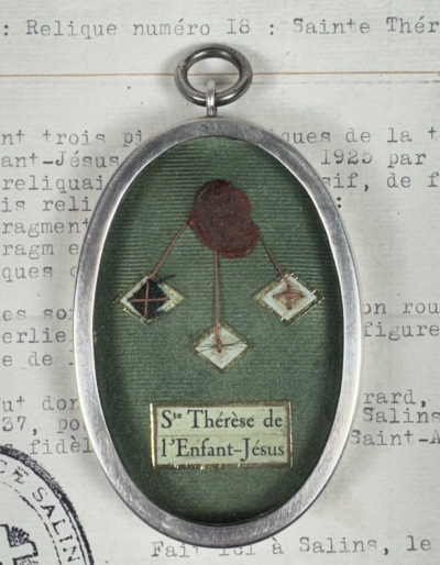 1938 Documented reliquary theca with relics of St. Therese of Lisieux (of Child Jesus)