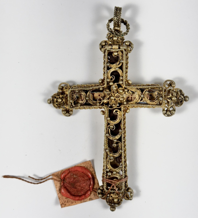 Important Vatican reliquary with relics of the True Cross of Jesus Christ