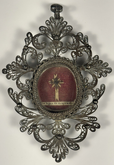 Fancy Vatican reliquary theca with relics of the True Cross