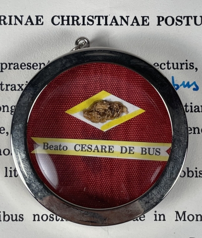 Documented reliquary theca with relics of the Blessed César de Bus, founder of Christian Doctrine Fathers