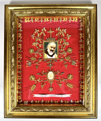 2002 Spectacular documented reliquary with stigmata relic of St. Padre Pio of Pietrelcina